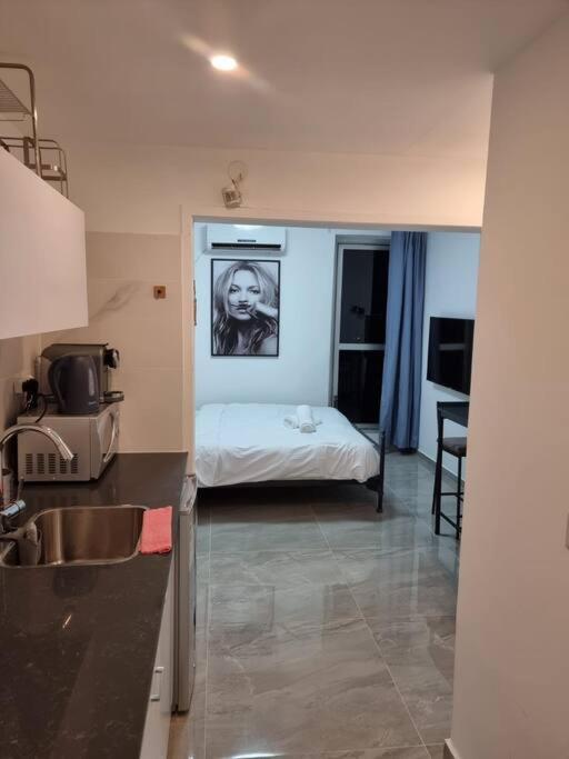 דירת זוּגַג מפנקת עם מרפסת משגעת ונוף למפרץ. Apartment Eilat Bagian luar foto