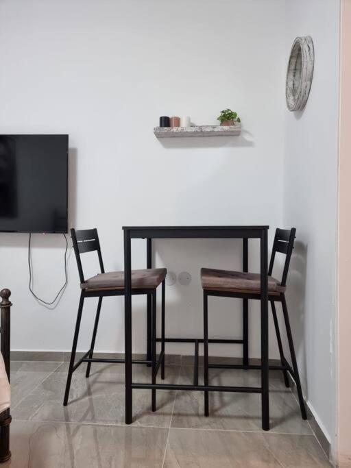 דירת זוּגַג מפנקת עם מרפסת משגעת ונוף למפרץ. Apartment Eilat Bagian luar foto