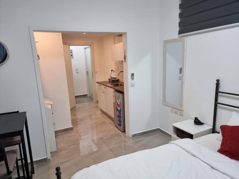 דירת זוּגַג מפנקת עם מרפסת משגעת ונוף למפרץ. Apartment Eilat Bagian luar foto
